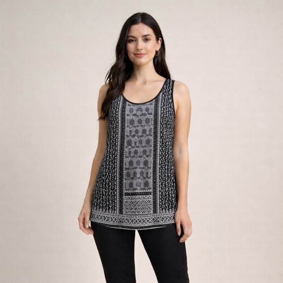Max Studio Tops - Max Studio Black and white Tank Top